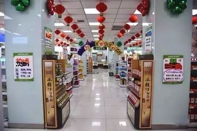 直擊春節(jié)期間藥店賣場(chǎng)的布置,好的門(mén)店陳列會(huì)!說(shuō)!話!